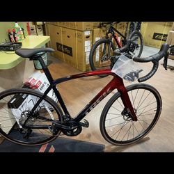 2022 Trek Domane SL 5 Gen 3 – Carbon, Shimano 105 – Like New!