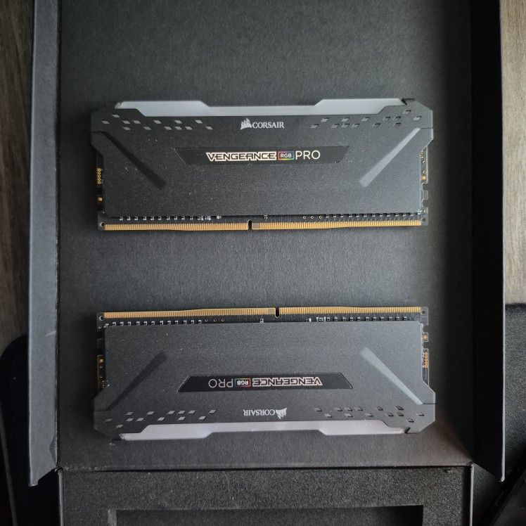 Corsair Vengeance RGB PRO RAM 2x8GB Sticks 3200mhz