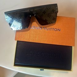 Louis Vuitton Sunglasses 
