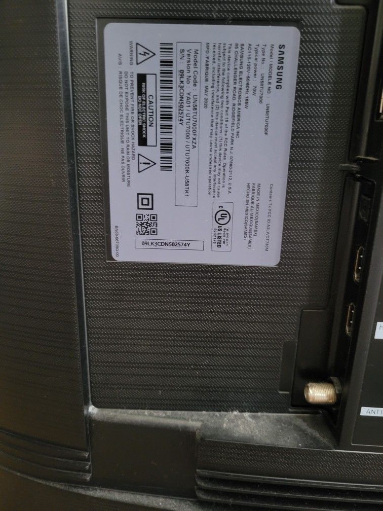 58" Samsung TV ( Screen Not Turning On) for Sale in Pembroke Pines, FL