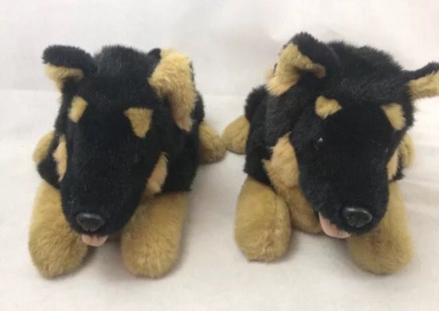 Dog Plush Novelty Slippers By Sound Mates Women's Size Medium 7-9 for Sale in Grove, IL - OfferUp