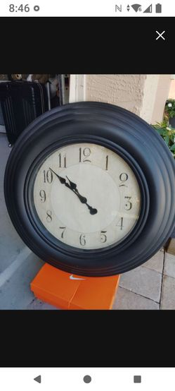 Large 28 inch Wall Clock. Silent, Accurate Quartz. Movement. Working Good