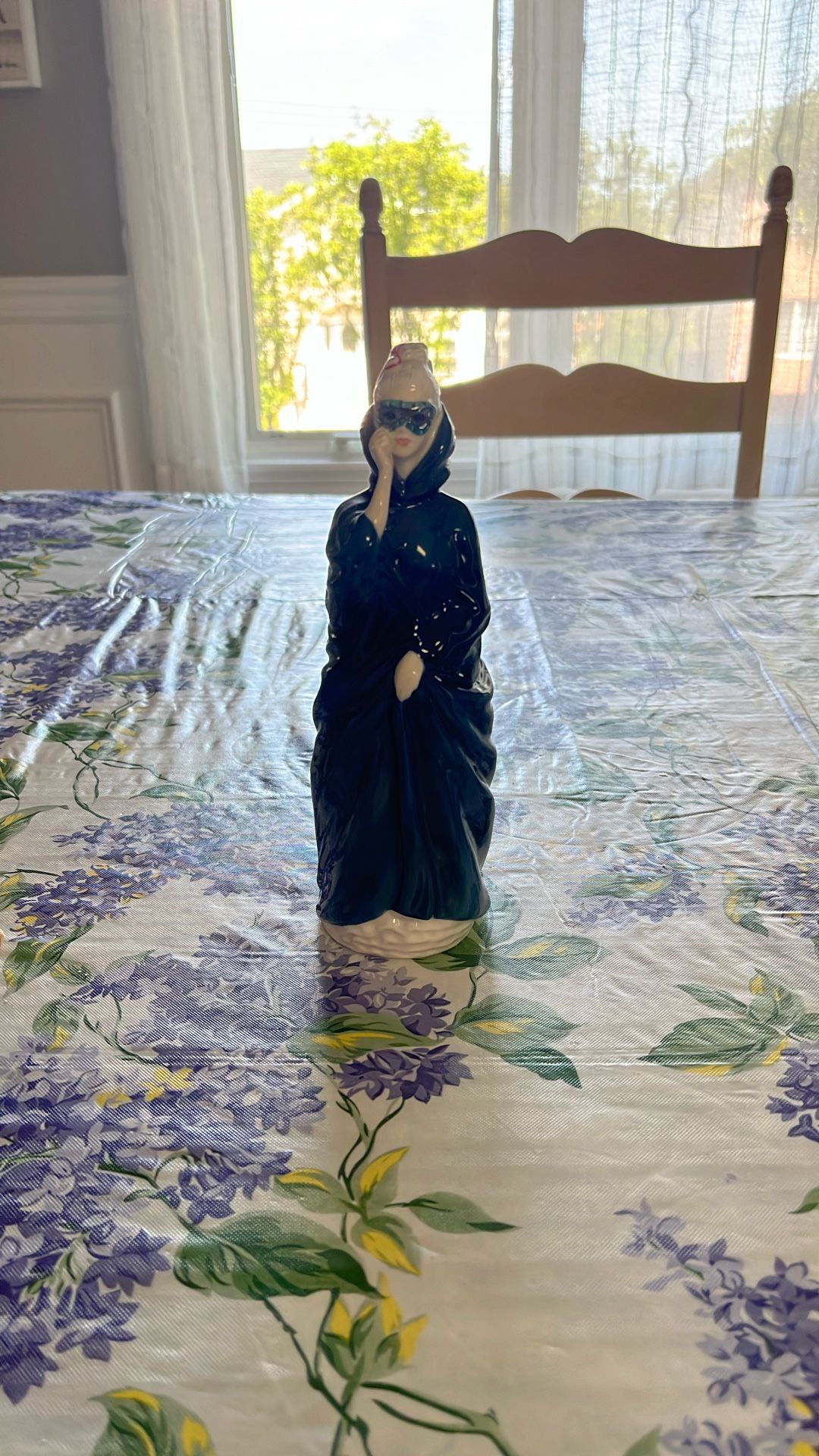 royal doulton 8 inches tall 