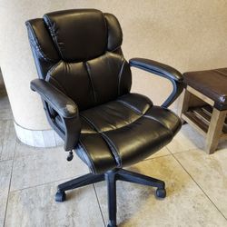 Delivery Avail $55 Each Assorted Desk Chairs Office Chair Computer Work Task Executive Armchair 