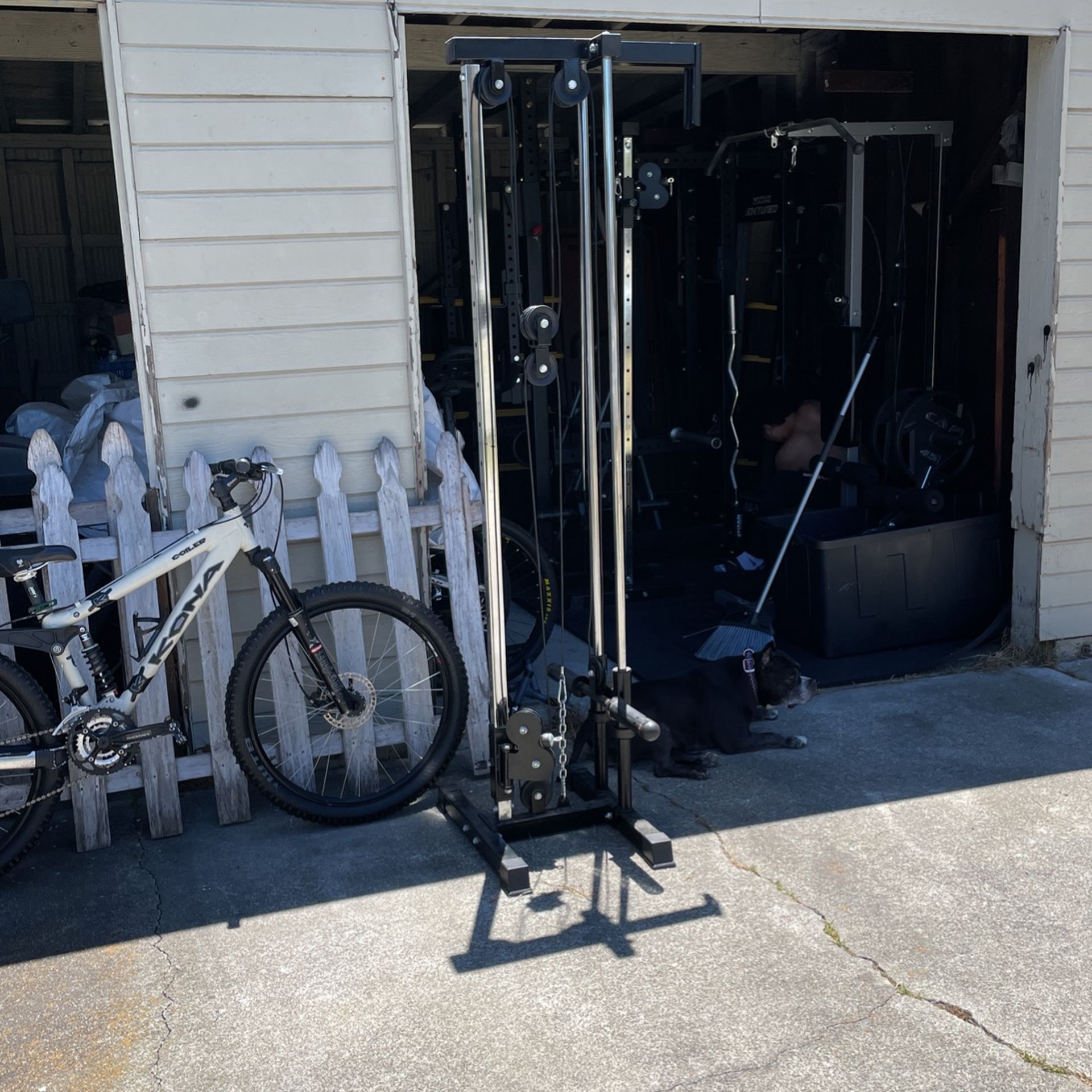 TITAN FITNESS WALL MOUNTED PULLEY TOWER SHORT