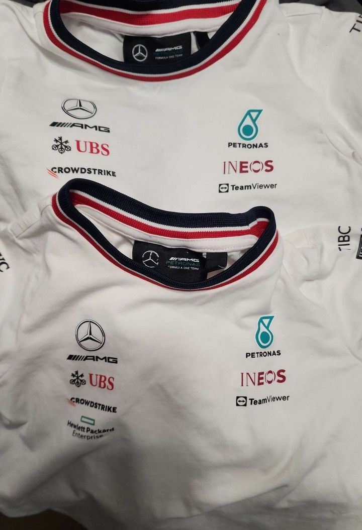 2 Mercedes Bens F1 Formula Team 5t-6t