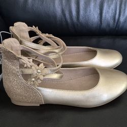 Girl's Shoes,  Size 2