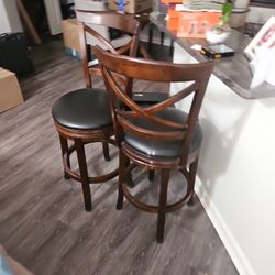 2 Barstools
