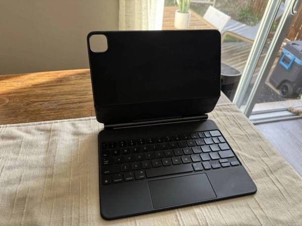 Magic Keyboard iPad Pro 11"