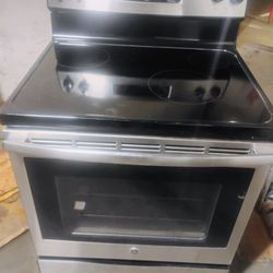 G E Electric Range 