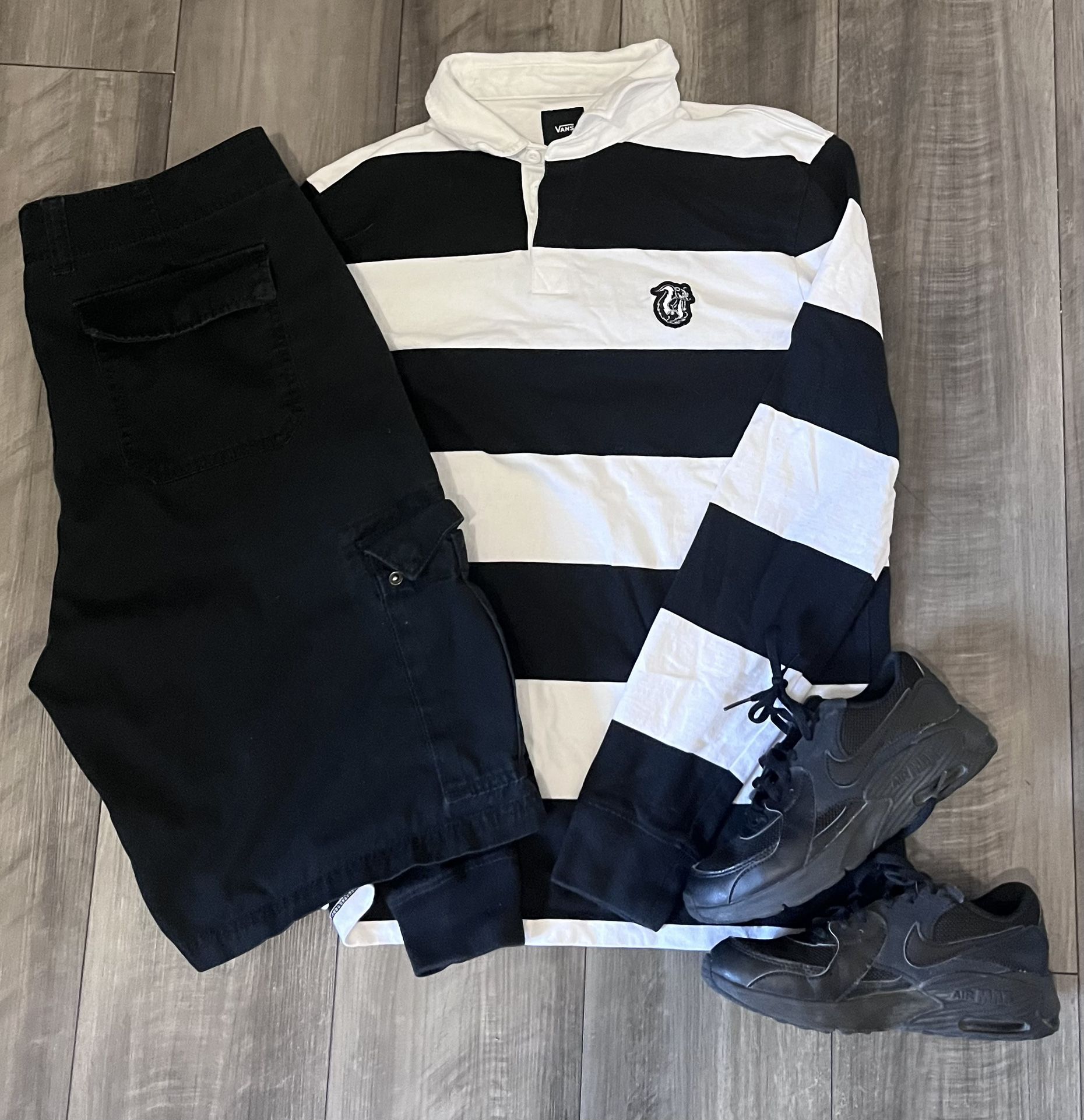 Vans black and white striped skunk shirt 🦨