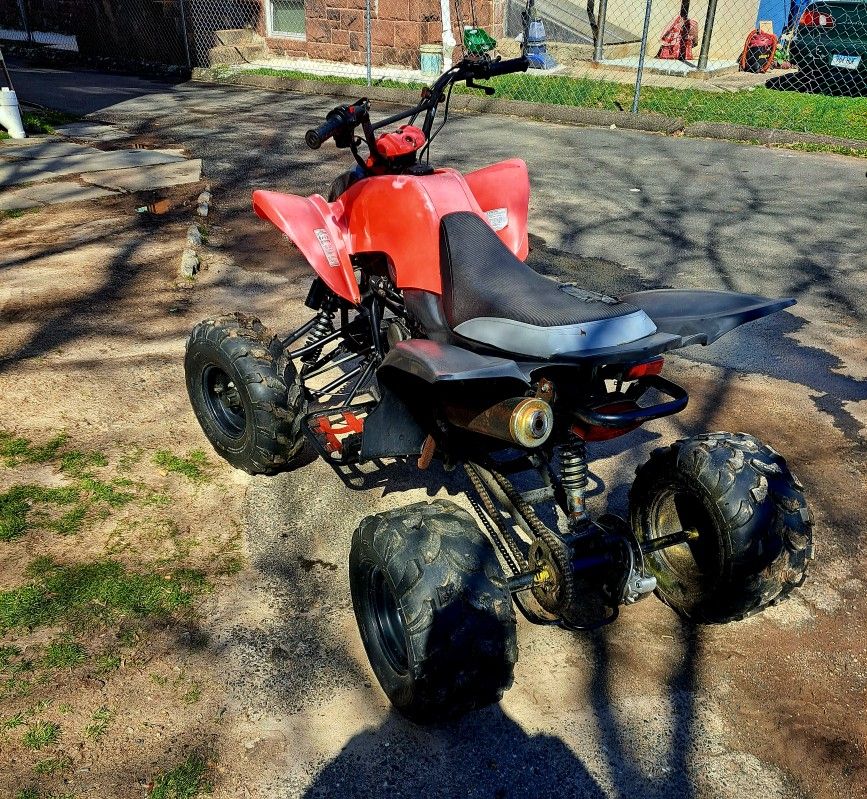 2004 Roketa 250cc With Reverse Atv
