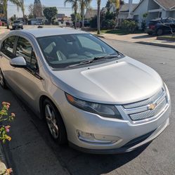 2015 Chevy Volt Premier- Plug In Hybrid - 63k miles