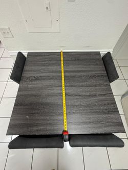 Dining table (Mesa de comedor)
