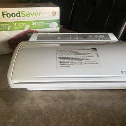 Food Saver With Lots Of Extra Bags