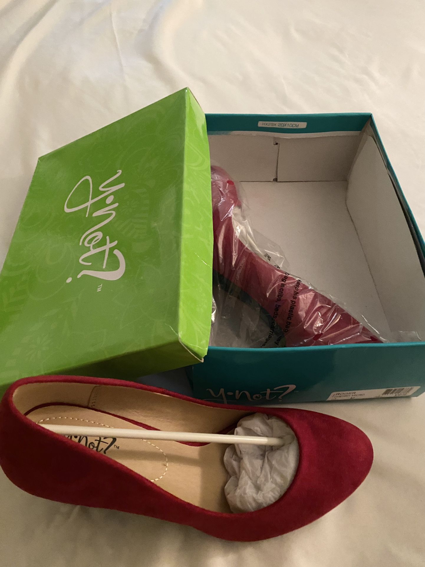 New Women's Y-Not Roger High Heel Pumps in Cherry.