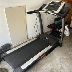 Nordic track Treadmill A2550 Pro