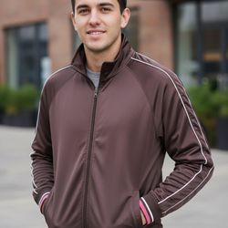 Chaqueta deportiva marrón para hombre con cierre completo, estilo casual y atlético”