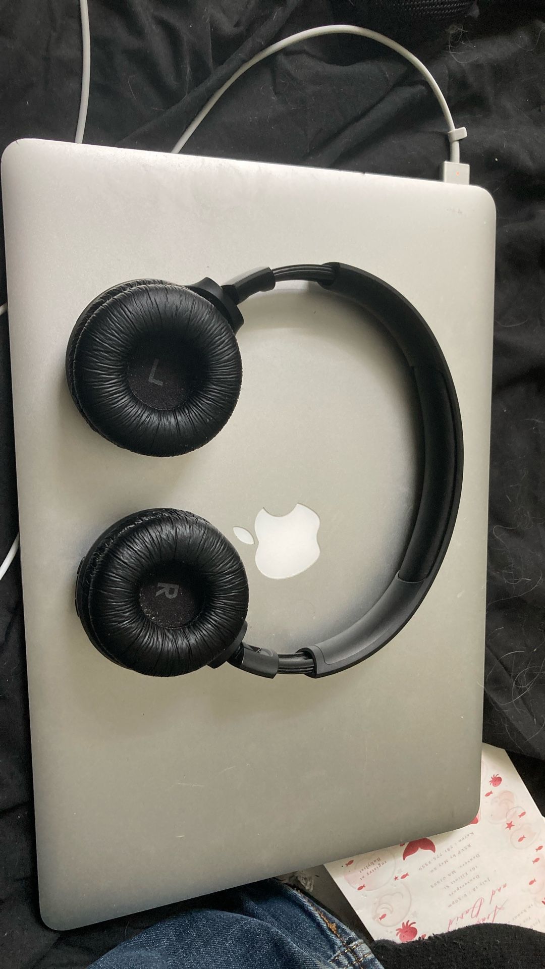 JBL 510 Bluetooth Headphones