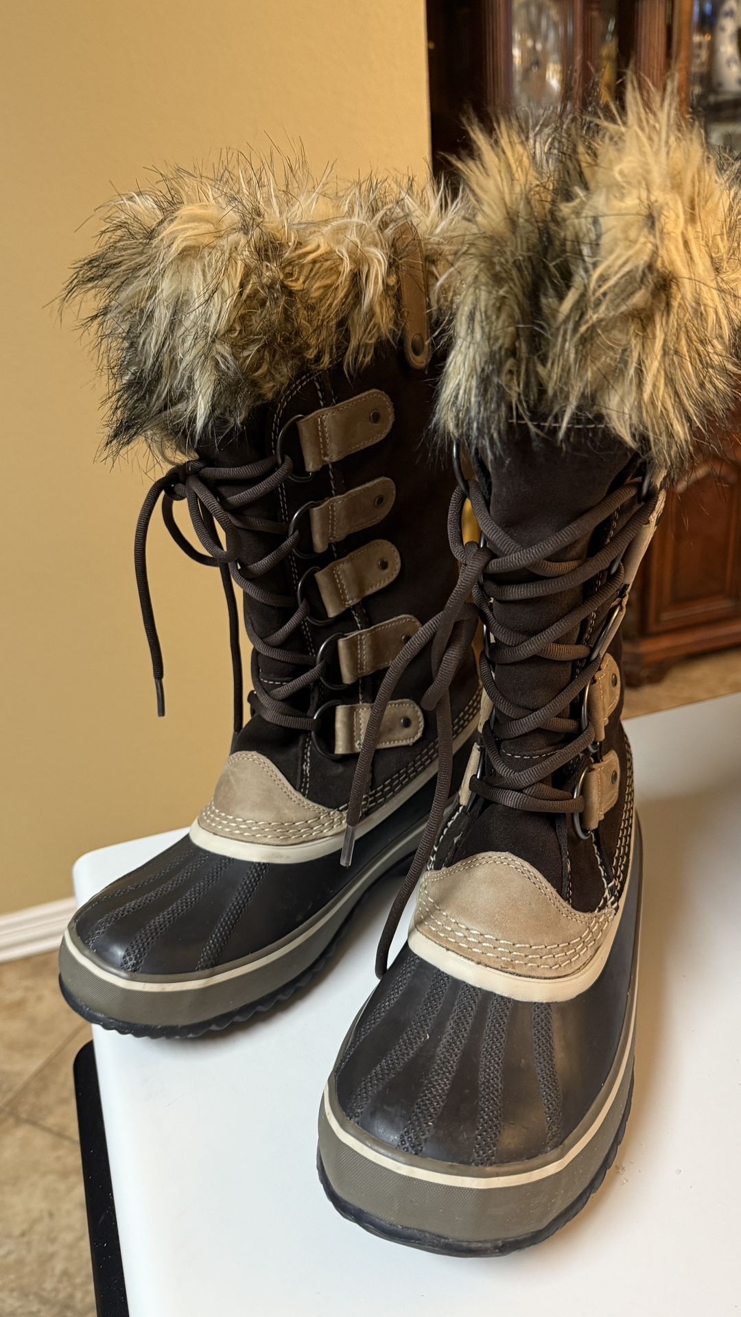 Sorel Joan of Arctic Hawk Fur Top Waterproof women’s Winter Boots size 9