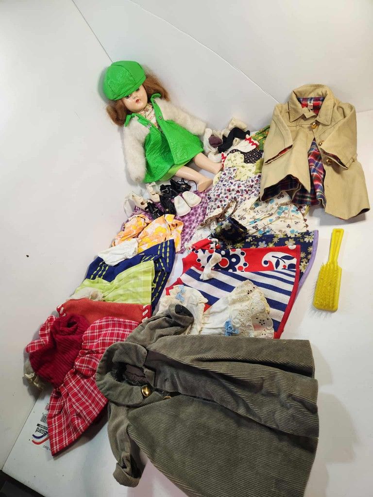 Vintage Ideal Doll P-90 & Several Outfits Dresses Coats Shoes Socks Hat Tops