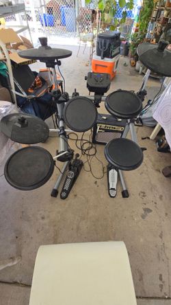 Simmons SD300 drum set.