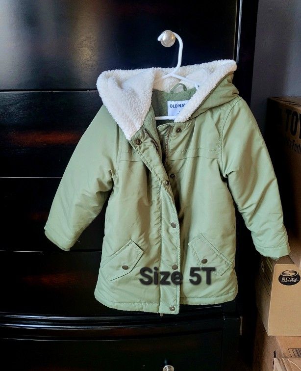 Girls 5T Winter Jacket in Brand New Condition