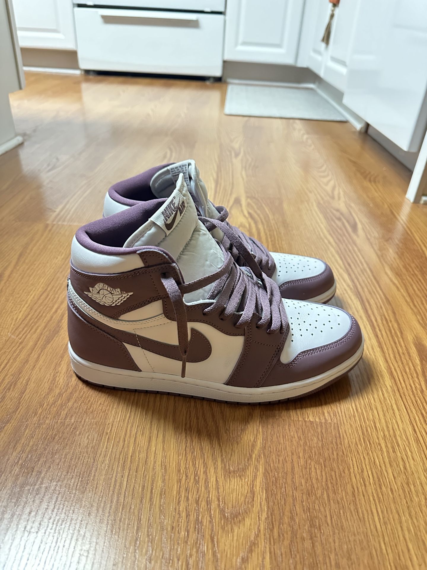 Jordan 1 high Mens size 10