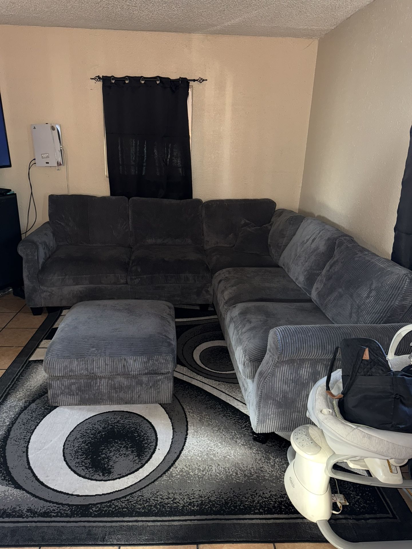 Grey Couch 250 Great Condition