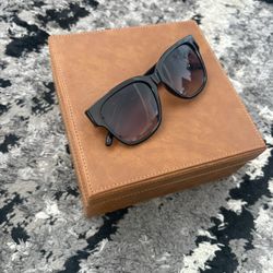 SM $10 