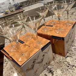 martini glasses 2 sets of 4 Luminarc. cocktail party wedding holiday 