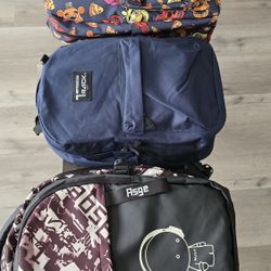 3 Backpack $40                                             3 Mochilas por $40