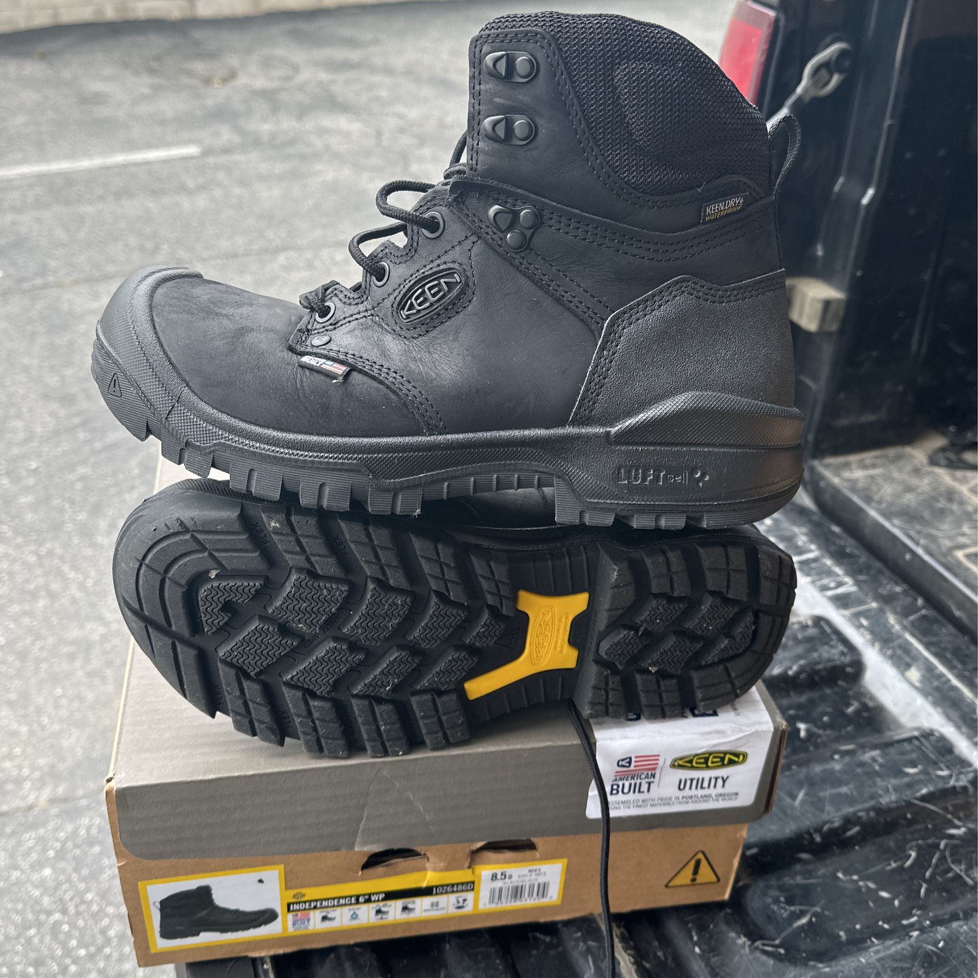 Size 8.5 Safety Toe Work Boot 