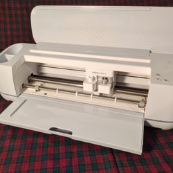 Cricut Make 3 - BASICALLY BRAND NEW