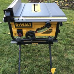 DEWALT 15 Amp Corded 10 in  Table Saw with stand