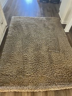 7.5” X 5.5” Long Carpet Rug