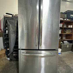 GE stainless steel refrigerator(2018)