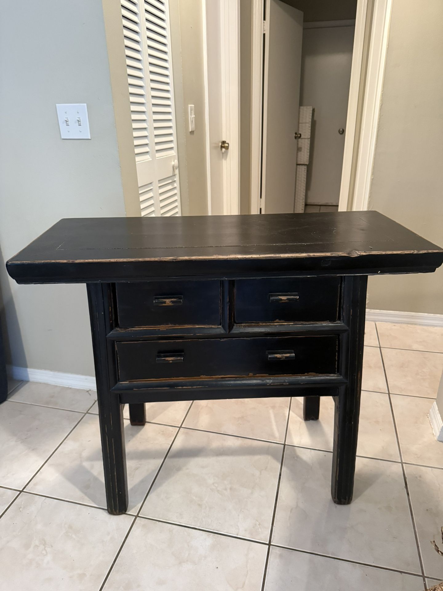 Distressed Solid Wood Amish Table With Drawers $100