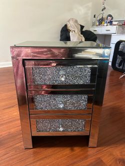 Nightstand set diamond
