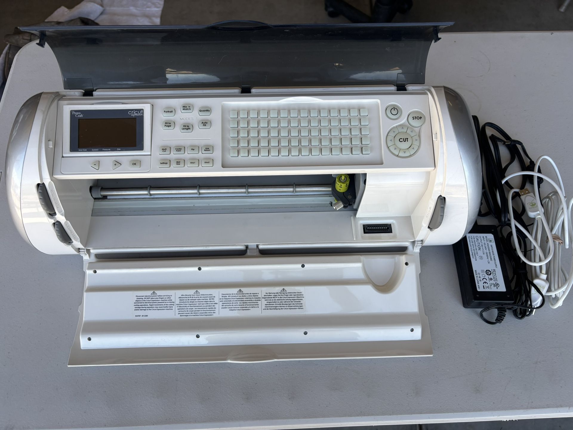 Cricut Expression With Many Extras