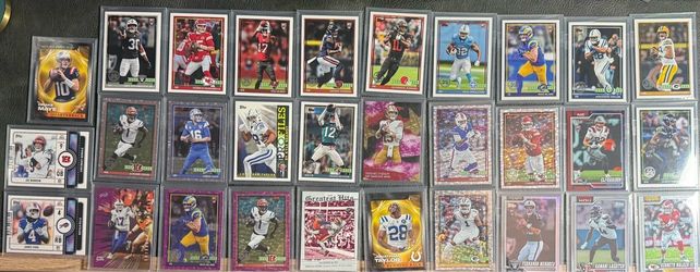 Football card lot, 2025/2026 including red scope rookie Jaxson dart and rookie Fernando Mendoza silver