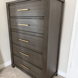 Modern 5-Drawer Dresser – Gray Wood Finish with Gold Handle