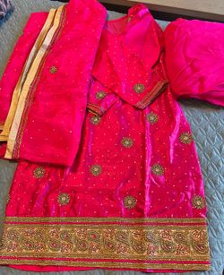Punjabi Shalwar Kameez 