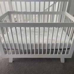 Baby Crib With Bed In Excellent Condition