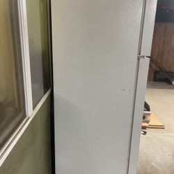 GE Refrigerator