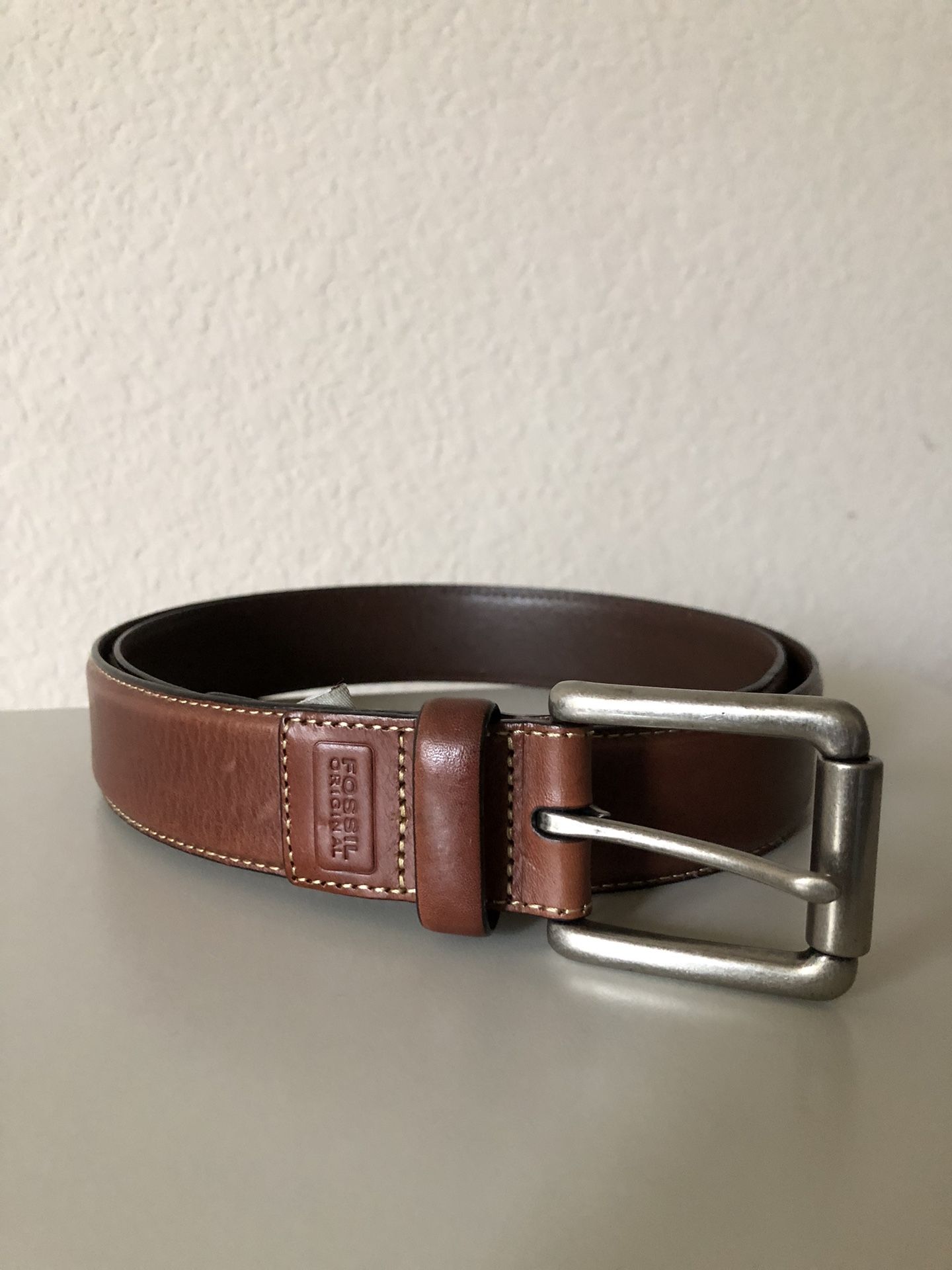 Men’s Fossil Genuine Leather Belt (Size 42)