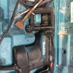 MAKITA ROTARY HAMMER DRILL 