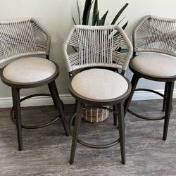 Outdoor Bar Stools Set of 3, 360° Swivel Aluminum Rattan Barstools, Olefin Rope Counter Height Bar Stools with Curved Backrest, Boho Barstool with Cir