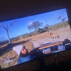 Roku Smart Tv With Stand &  Sound Bar