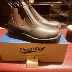 BLUNDSTONE WORK BOOTS